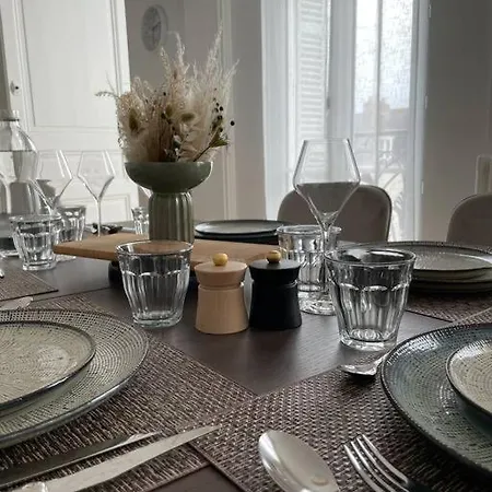 Le Grand Michelet Centre De * Tours